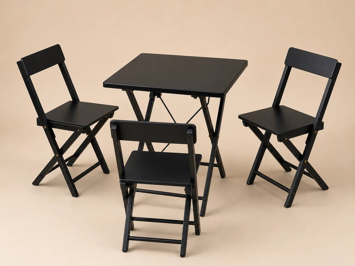 Mesa Quadrada com 3 Cadeiras